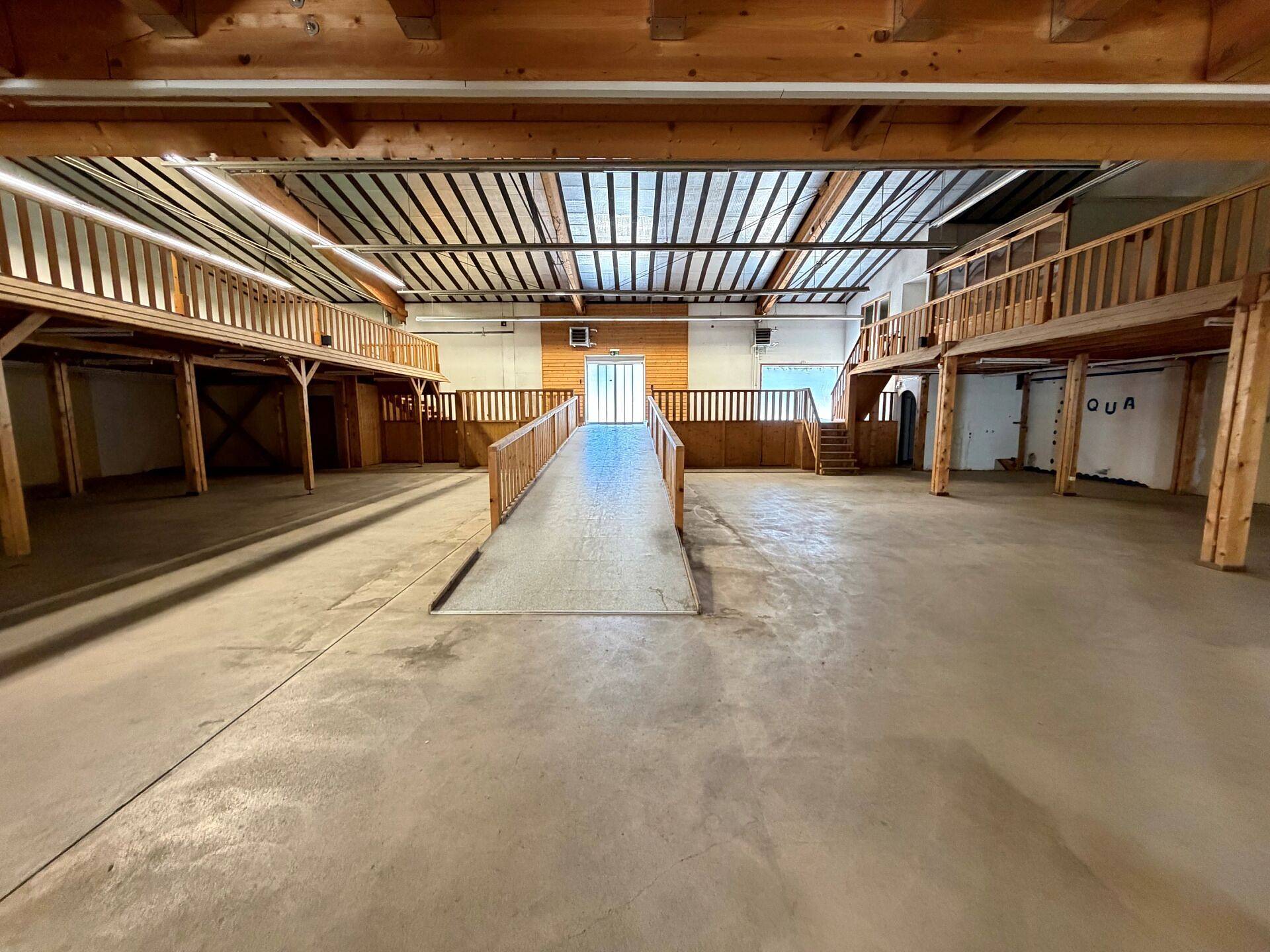 800 m2 Verkaufsfläche- oder Gewerbefläche in der Industrie Dietikon
