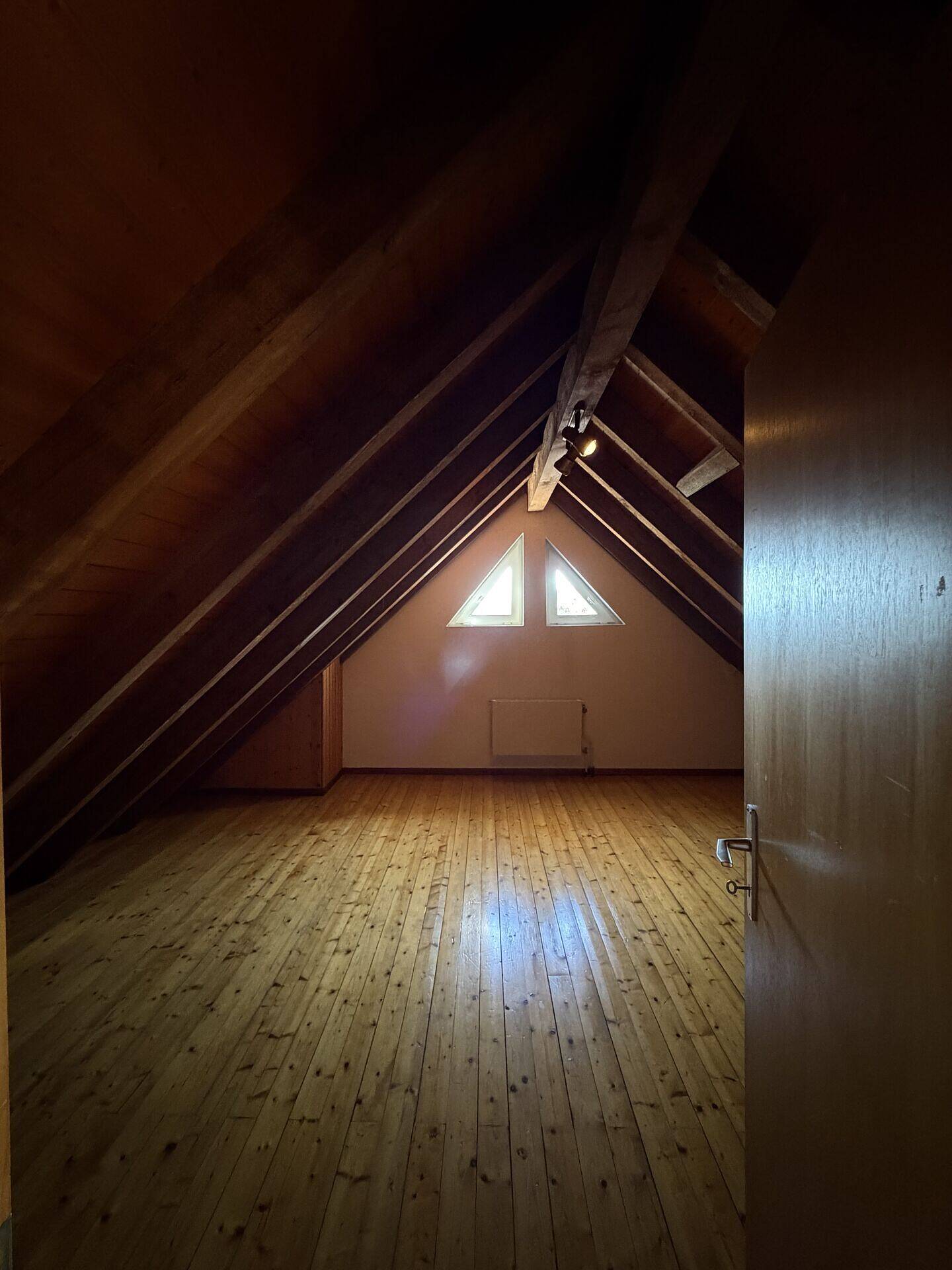 Charmante 3-Zimmer-Dachwohnung auf zwei Etagen in Rupperswil