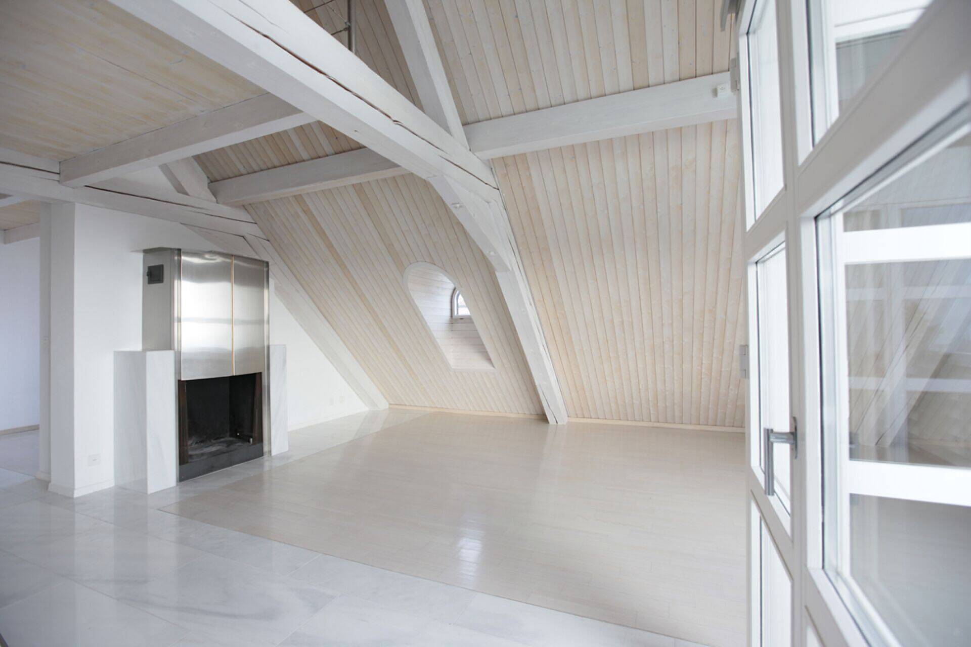 Einzigartige 5.5-Zimmer Maisonette im historischen Klostergut